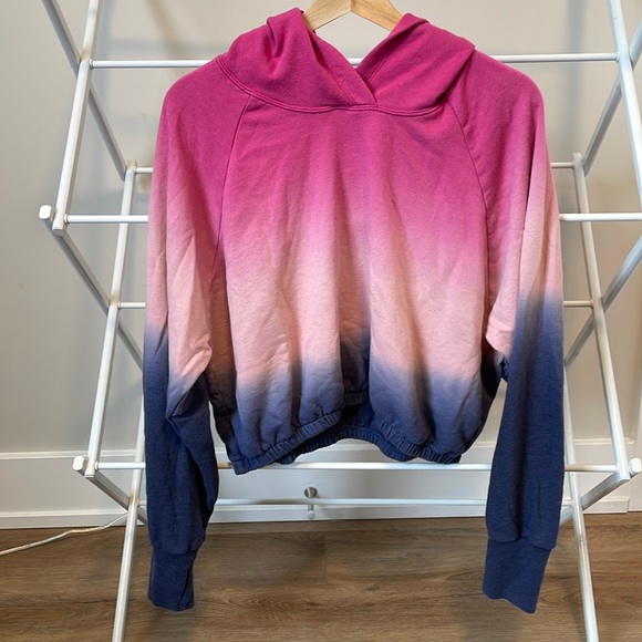 Cropped Ombré Hoodie - Picture 1 of 3